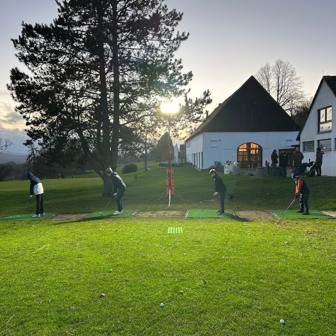 Lichtmast Golftraining Jugend